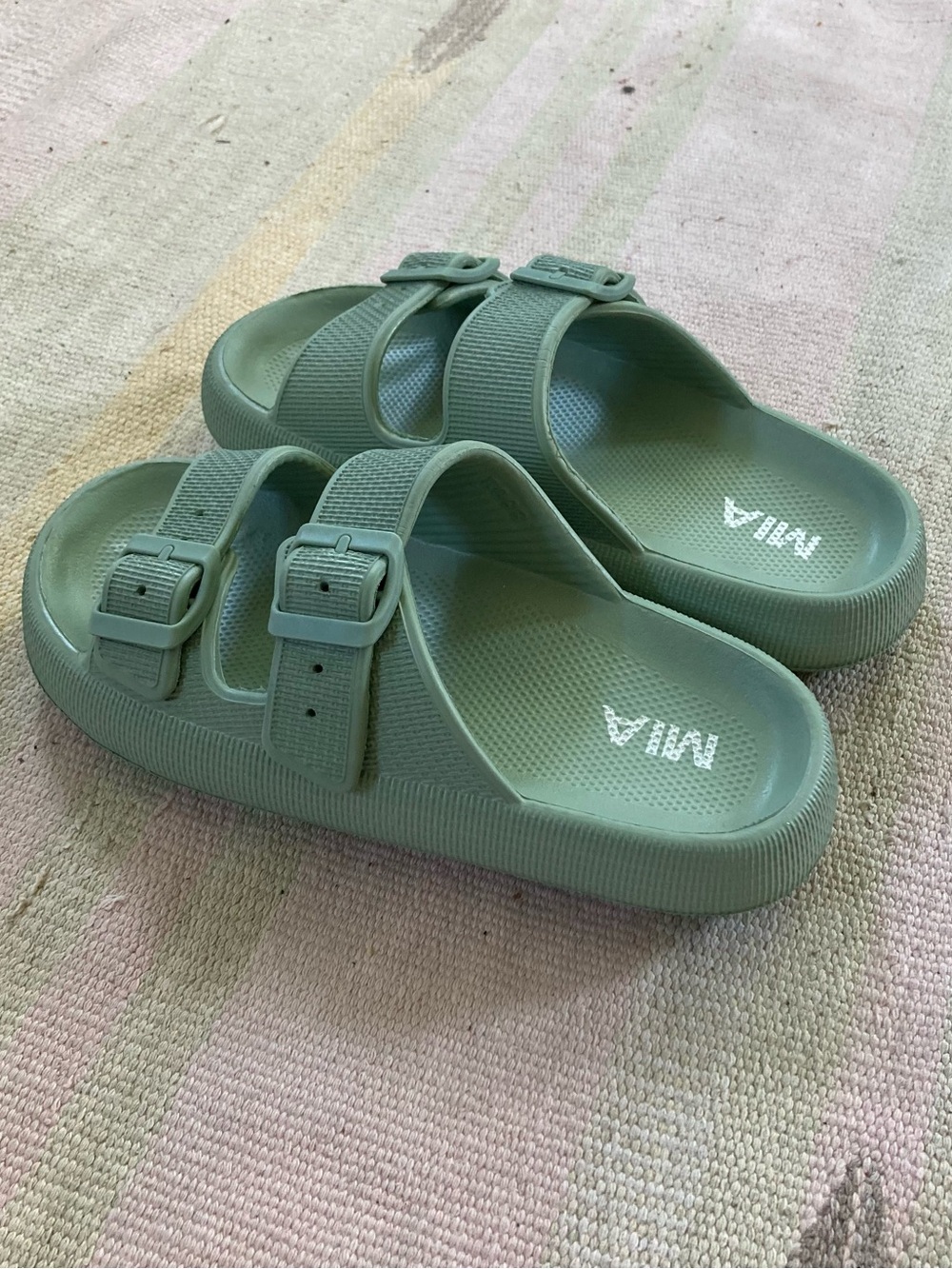 MIA double strap platform sandals slides green size 7